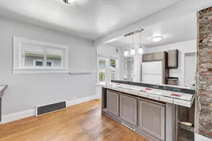 1243 S Irwin Ave, Green Bay, WI 54301 - Photo 15