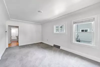 1243 S Irwin Avenue, Green Bay, WI 54301 - Photo 13