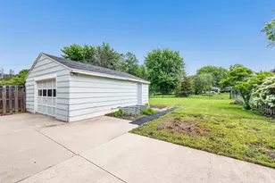 1243 S Irwin Ave, Green Bay, WI 54301 - Photo 5