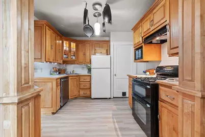 219 E Hancock Street, Appleton, WI 54911 - Photo 11