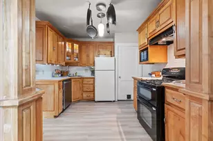 219 E Hancock St, Appleton, WI 54911 - Photo 11