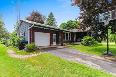 1231 Rhode Island Street, Sturgeon Bay, WI 54235 - Photo 3
