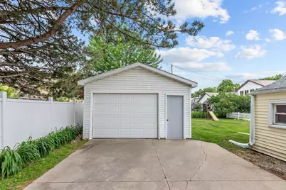 1711 N Meade Street, Appleton, WI 54911 - Photo 3