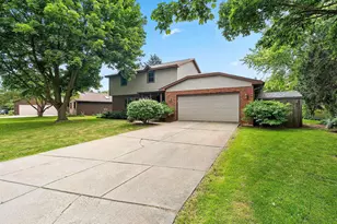 716 Eau Claire Pl, De Pere, WI 54115 - Photo 3