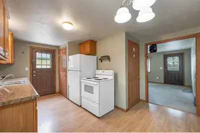 3125 Breezewood Lane, Neenah, WI 54956 - Photo 11