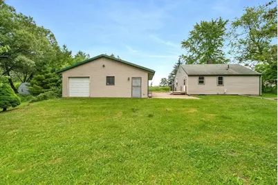 3125 Breezewood Lane, Neenah, WI 54956 - Photo 3