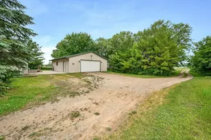 3125 Breezewood Ln, Neenah, WI 54956 - Photo 25