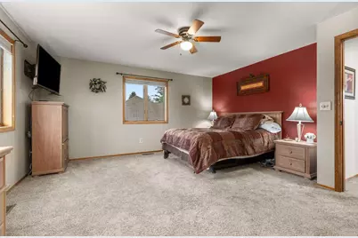 1079 Grassy Plains Drive, Neenah, WI 54956 - Photo 35