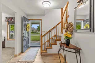 1079 Grassy Plains Dr, Neenah, WI 54956 - Photo 7