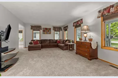1079 Grassy Plains Drive, Neenah, WI 54956 - Photo 11