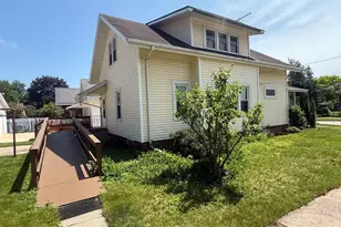 27 E 14th St, Clintonville, WI 54929 - Photo 37