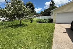 27 E 14th St, Clintonville, WI 54929 - Photo 29