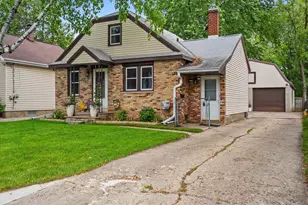 968 Hickory Hill Dr, Green Bay, WI 54304 - Photo 39