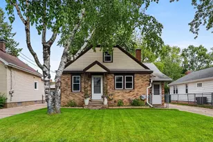 968 Hickory Hill Dr, Green Bay, WI 54304 - Photo 1