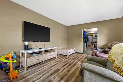 1201 S 19th Street, Manitowoc, WI 54220 - Photo 5