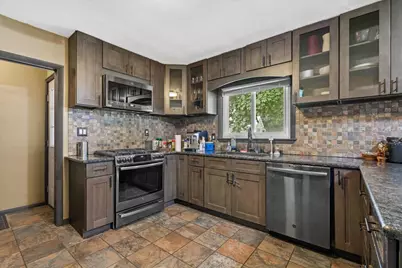 1201 S 19th Street, Manitowoc, WI 54220 - Photo 9