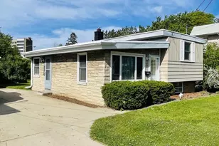 1413 Western Ave, Green Bay, WI 54303 - Photo 1