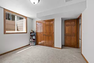 2143 W Melcorn Cir, De Pere, WI 54115 - Photo 37