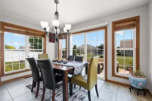 2143 W Melcorn Cir, De Pere, WI 54115 - Photo 15