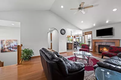 2143 W Melcorn Circle, De Pere, WI 54115 - Photo 7