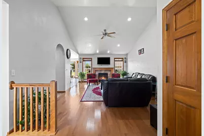 2143 W Melcorn Circle, De Pere, WI 54115 - Photo 5
