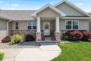 2143 W Melcorn Cir, De Pere, WI 54115 - Photo 3