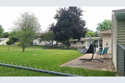 1023 Rockwell Road, Green Bay, WI 54313 - Photo 9