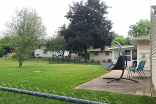 1023 Rockwell Rd, Green Bay, WI 54313 - Photo 9