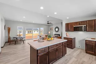 2650 Lawrence Ln, Neenah, WI 54956 - Photo 5