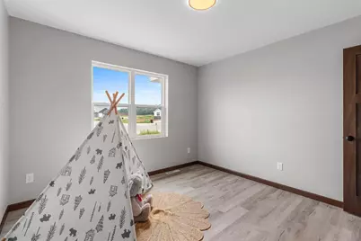 2650 Lawrence Lane, Neenah, WI 54956 - Photo 25