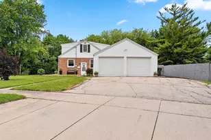 811 Jordan Rd, De Pere, WI 54115 - Photo 5