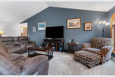 1301 Kampo Drive, Neenah, WI 54956 - Photo 5