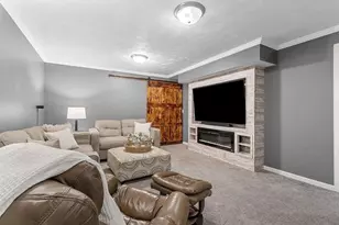 1354 Camelot Ct, Oneida, WI 54155 - Photo 29