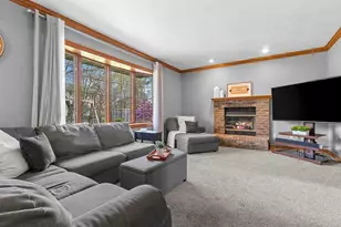 1354 Camelot Ct, Oneida, WI 54155 - Photo 9