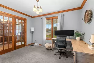 1354 Camelot Ct, Oneida, WI 54155 - Photo 7