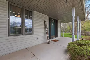 1354 Camelot Ct, Oneida, WI 54155 - Photo 3