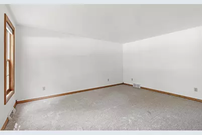2936 Blue Moon Drive, Green Bay, WI 54311 - Photo 7