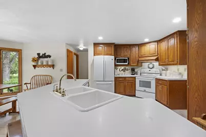 2936 Blue Moon Drive, Green Bay, WI 54311 - Photo 17