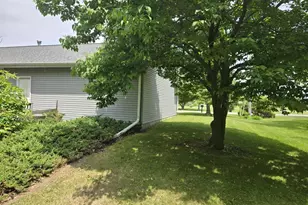 2864 Klondike Rd, Green Bay, WI 54311 - Photo 11