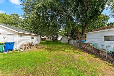1225 Redwood Drive, Green Bay, WI 54304 - Photo 37