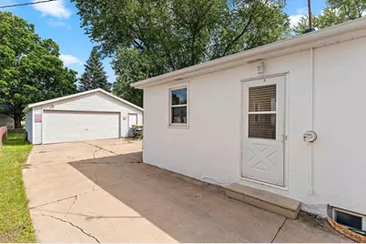 1225 Redwood Drive, Green Bay, WI 54304 - Photo 31