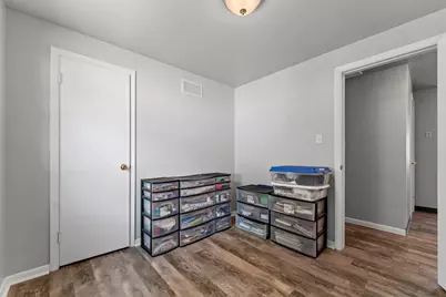 1225 Redwood Drive, Green Bay, WI 54304 - Photo 23