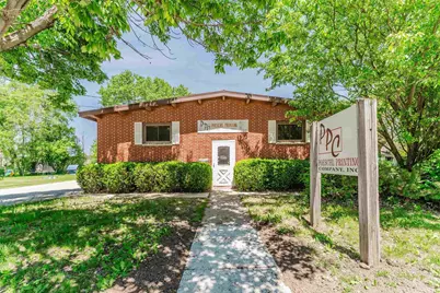 526 W 11th Avenue, Oshkosh, WI 54902 - Photo 1