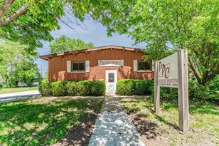 526 W 11th Ave, Oshkosh, WI 54902 - Photo 1