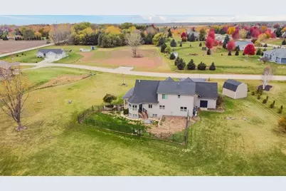 8120 Challenger Drive, Neenah, WI 54956 - Photo 53