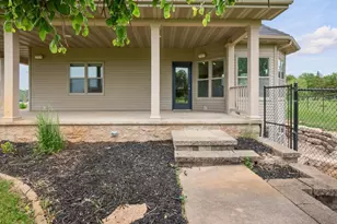 8120 Challenger Dr, Neenah, WI 54956 - Photo 5
