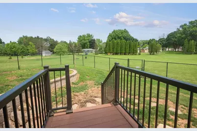 8120 Challenger Drive, Neenah, WI 54956 - Photo 9