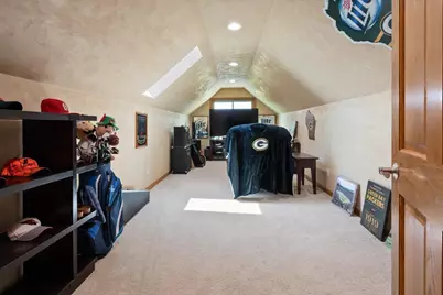 8120 Challenger Drive, Neenah, WI 54956 - Photo 43