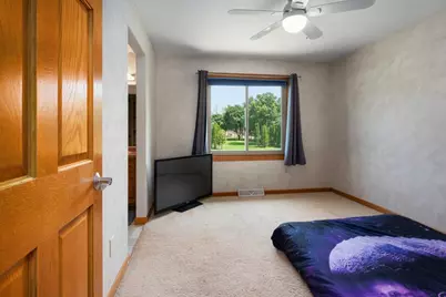 8120 Challenger Drive, Neenah, WI 54956 - Photo 37