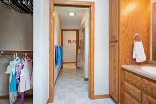 8120 Challenger Dr, Neenah, WI 54956 - Photo 39